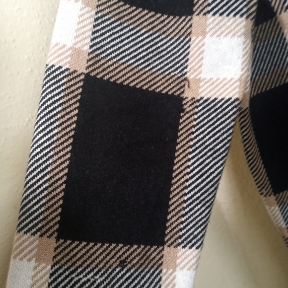 Absolutely Famous Black and Tan Plaid Blazer - Picture 2 of 9